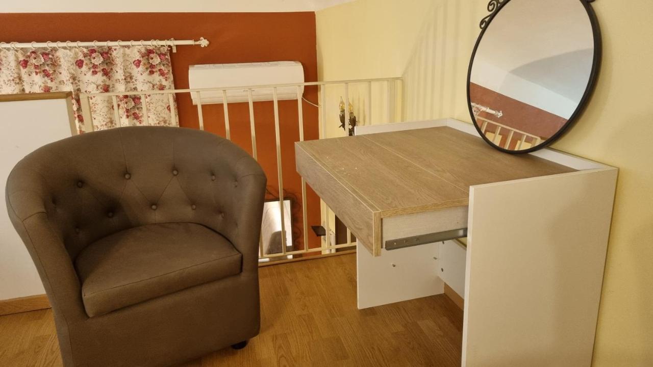 Ampelos Syracuse Buitenkant foto